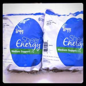 NEW LEGGS  (10) PAIRS SIZE Q- PLUS NUDE SHEER TOE